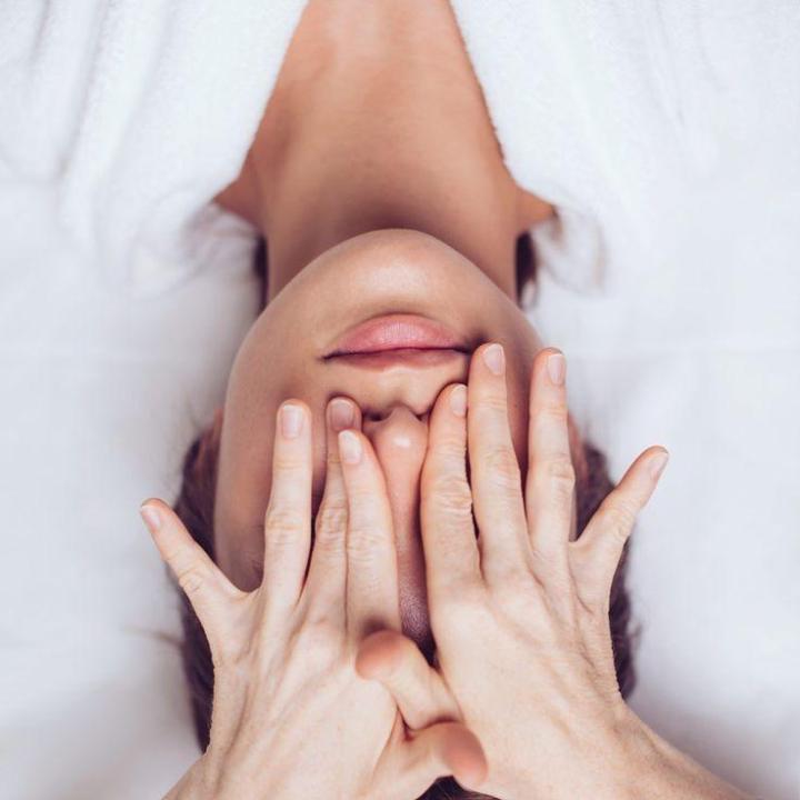 Quelles sont les étapes d'un soin du visage professionnel en institut dans la ville de Saint-Pierre ?<br/>Quelles sont les étapes d'un soin du visage professionnel en institut à Saint-Pierre ?<br/>Quelles sont les étapes d'un soin du visage professionnel en institut dans la région de Saint-Pierre ?